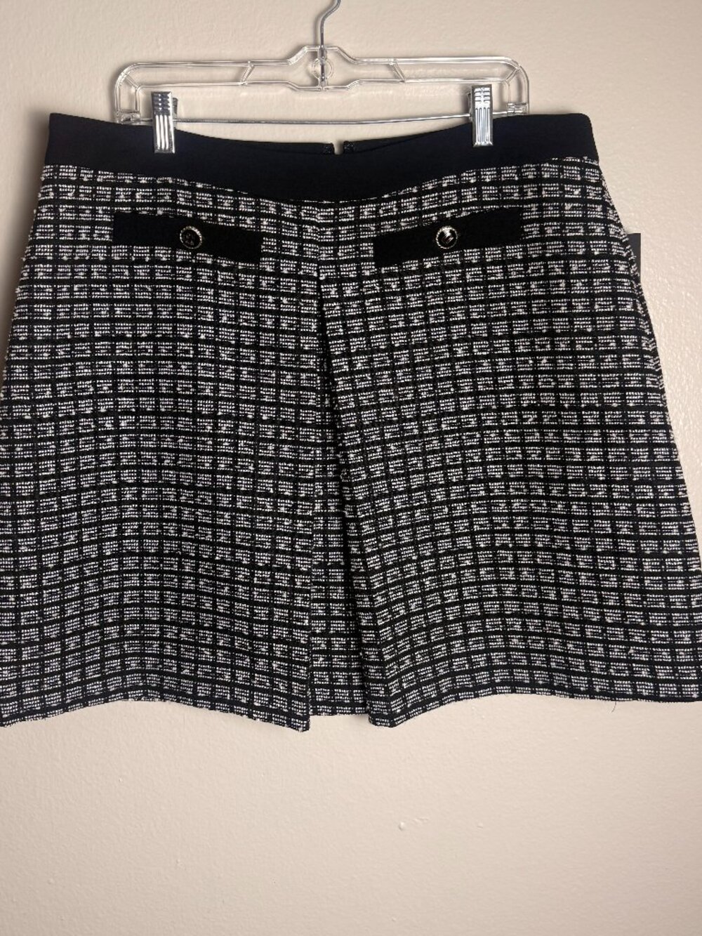 KARL LAGERFELD PARIS Pleated Tweed Short Skirt Black White